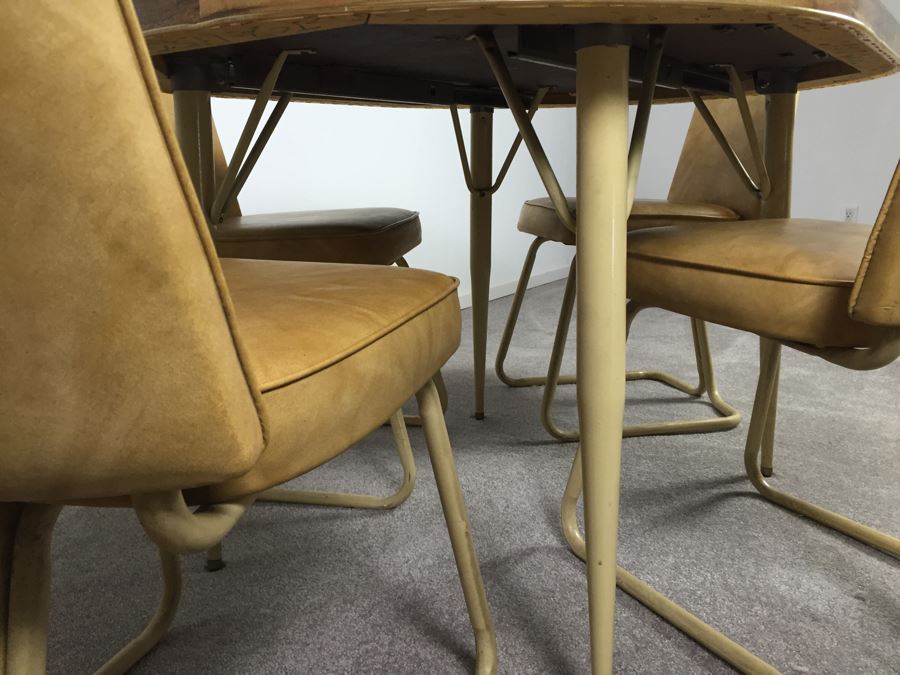 Vintage 1960's Kitchen Table And Chairs [Photo 9]