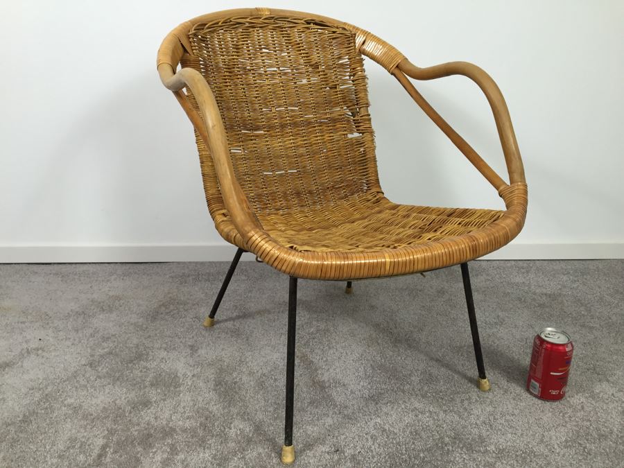 Mid-Century Wicker And Metal Chair [Photo 4]
