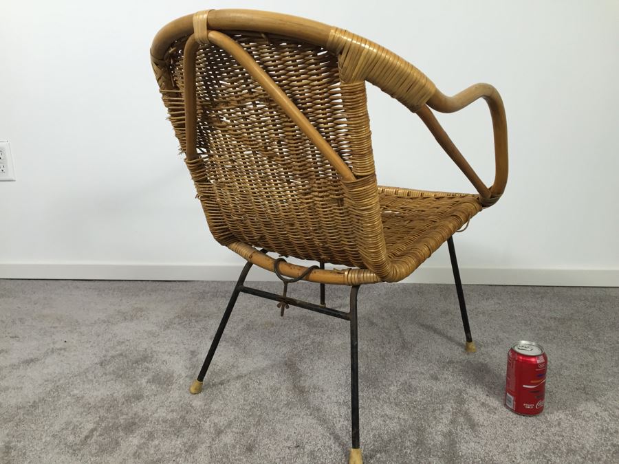 Mid-Century Wicker And Metal Chair [Photo 3]
