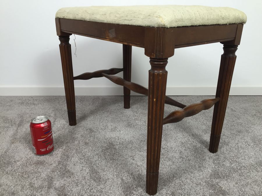 Wooden Bench Needs Reupholstering [Photo 7]