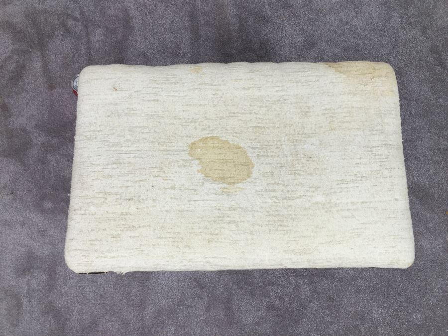 Wooden Bench Needs Reupholstering [Photo 9]