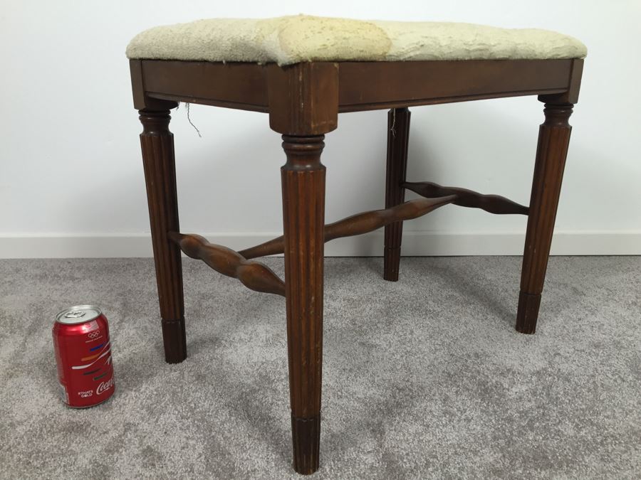 Wooden Bench Needs Reupholstering [Photo 2]