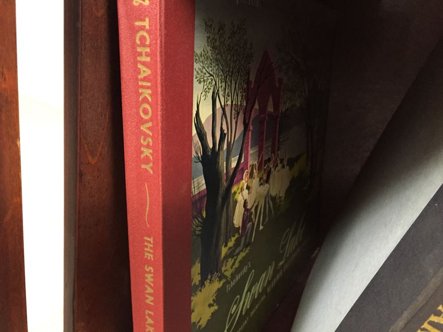 Vintage Capehart-Farnsworth Console Tube Radio With Record Player Model 1006 With Records - Platter Almost Spins Needs Servicing [Photo 29]