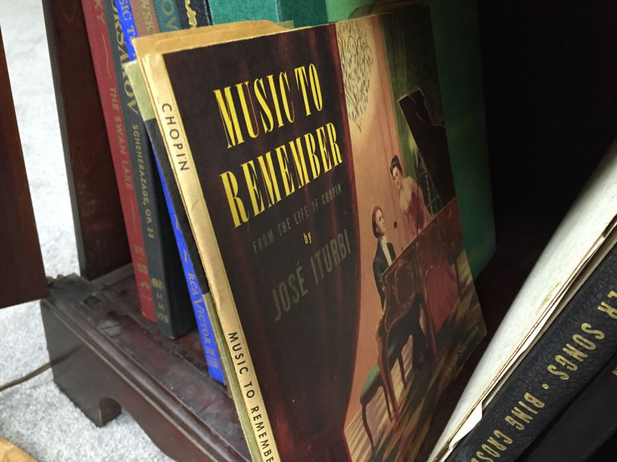 Vintage Capehart-Farnsworth Console Tube Radio With Record Player Model 1006 With Records - Platter Almost Spins Needs Servicing [Photo 19]