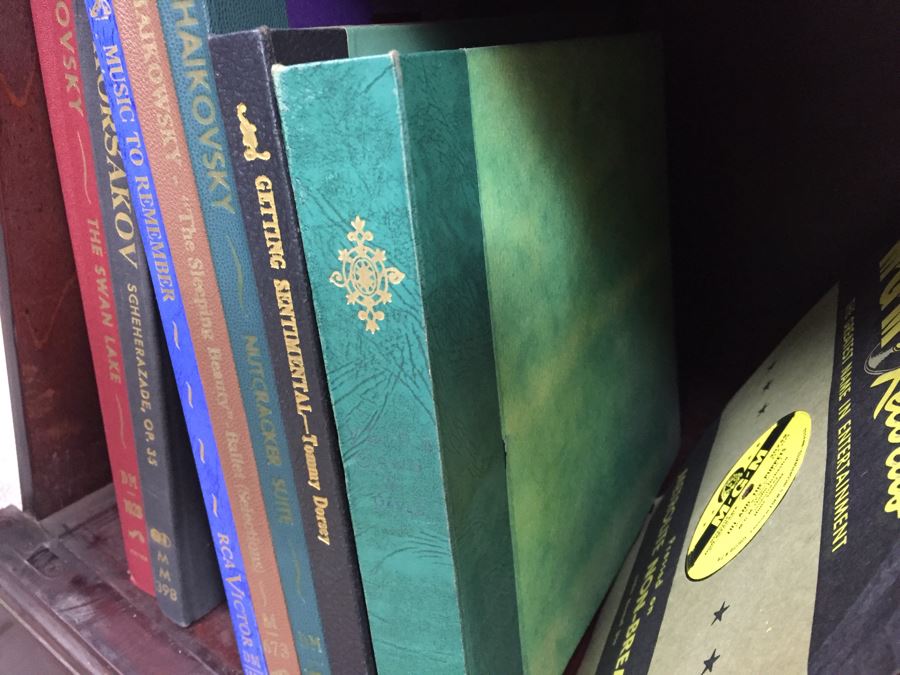 Vintage Capehart-Farnsworth Console Tube Radio With Record Player Model 1006 With Records - Platter Almost Spins Needs Servicing [Photo 22]