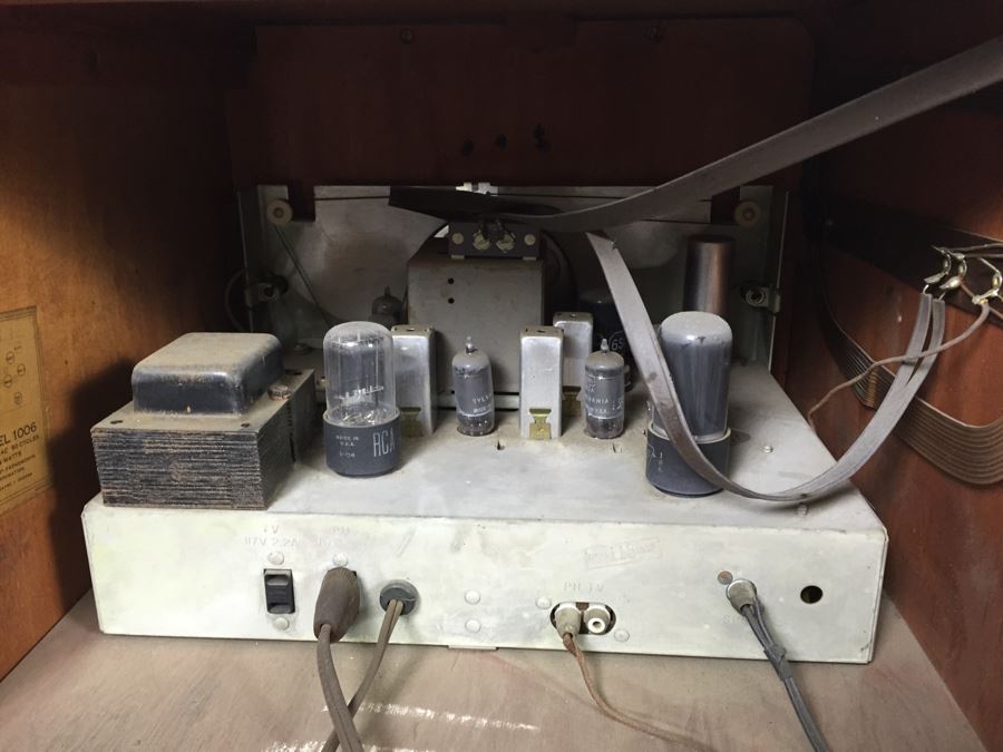 Vintage Capehart-Farnsworth Console Tube Radio With Record Player Model 1006 With Records - Platter Almost Spins Needs Servicing [Photo 34]