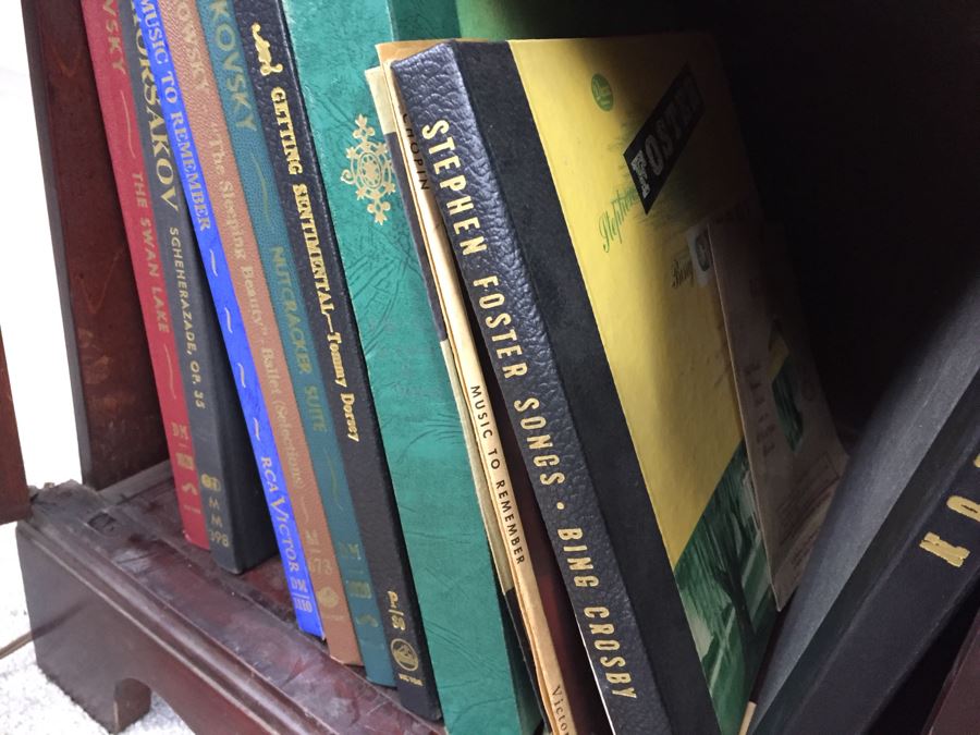 Vintage Capehart-Farnsworth Console Tube Radio With Record Player Model 1006 With Records - Platter Almost Spins Needs Servicing [Photo 18]