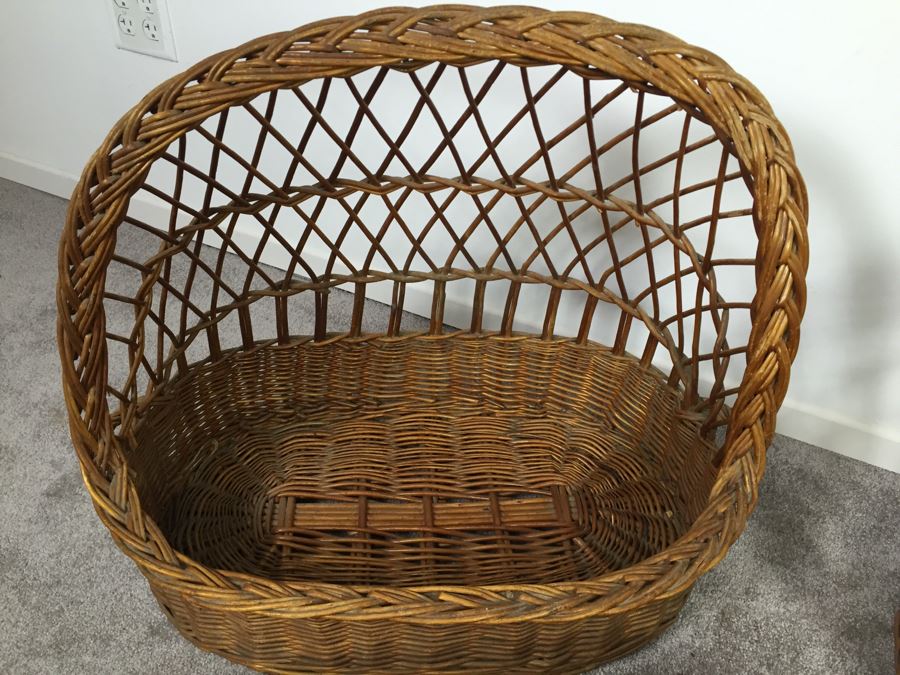 Vintage Wicker Bassinets And Baskets Lot [Photo 11]