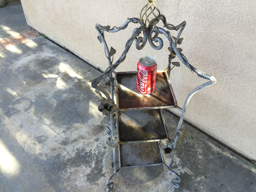 Outdoor Garden Shelf Stand With Vine Motif [Photo 9]