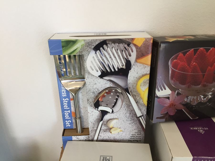 New Old Stock Tableware Kitchen Lot [Photo 12]