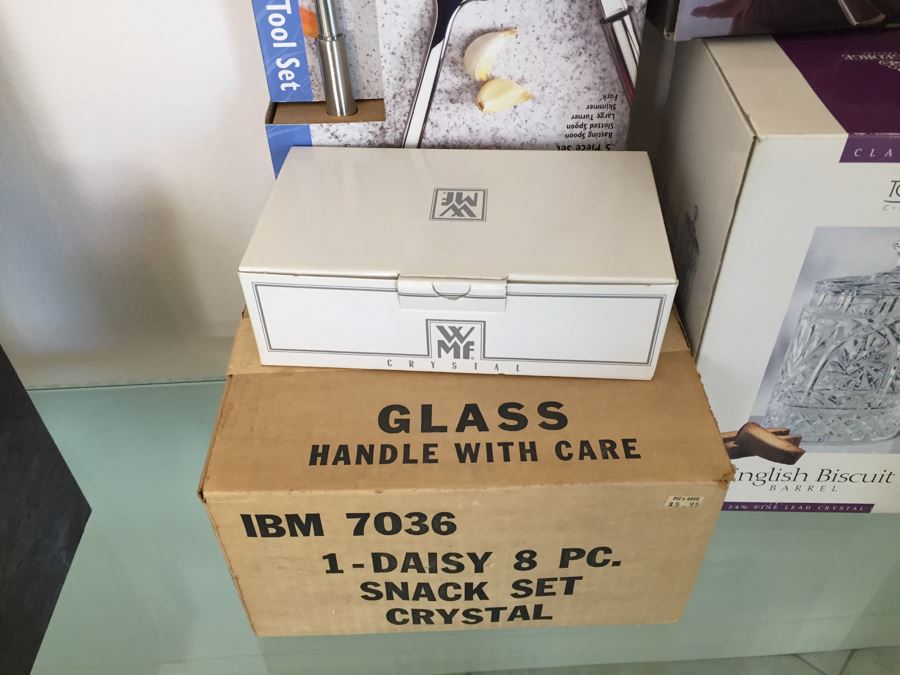 New Old Stock Tableware Kitchen Lot [Photo 11]