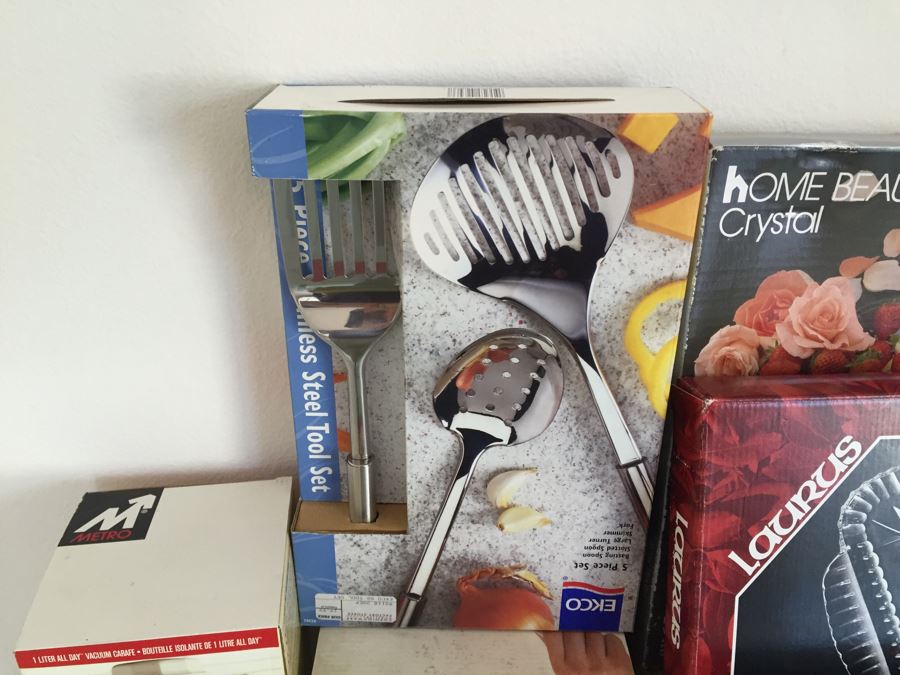 New Old Stock Tableware Kitchen Lot [Photo 7]