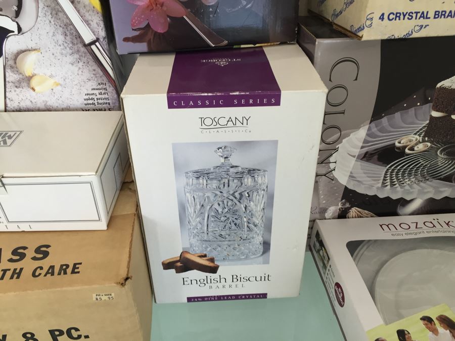 New Old Stock Tableware Kitchen Lot [Photo 14]