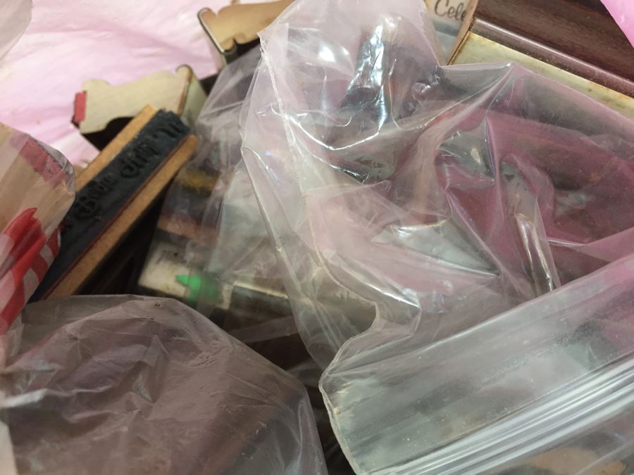 Huge Bag Filled With Various Rubber Stamps With Sayings (~100 Rubber Stamps) [Photo 9]