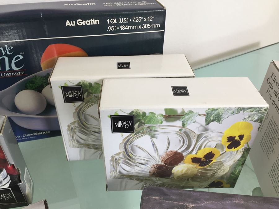 Mostly New Old Stock Tableware, Kitchen, Home Decor Lot [Photo 19]