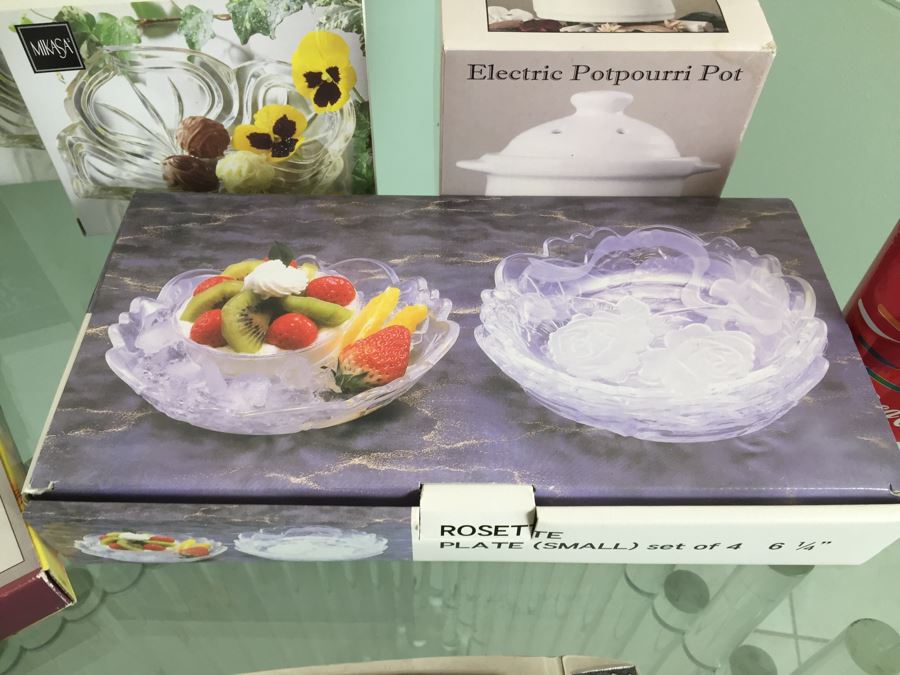 Mostly New Old Stock Tableware, Kitchen, Home Decor Lot [Photo 21]