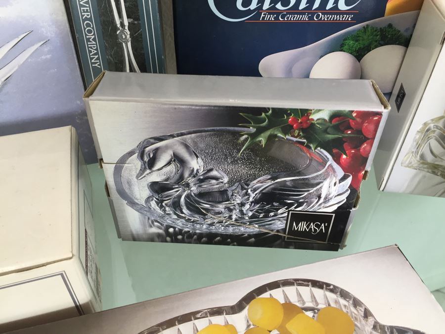 Mostly New Old Stock Tableware, Kitchen, Home Decor Lot [Photo 16]