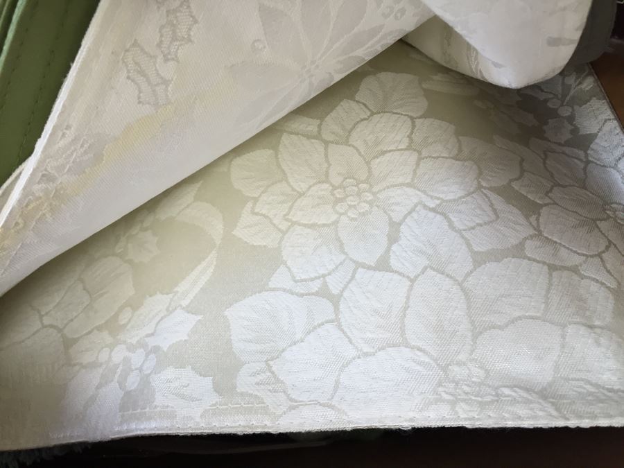 Box Filled With Placemats, Napkins & Napkin Rings Mostly New [Photo 6]