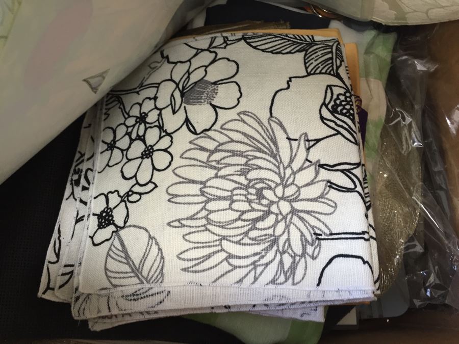 Box Filled With Placemats, Napkins & Napkin Rings Mostly New [Photo 3]