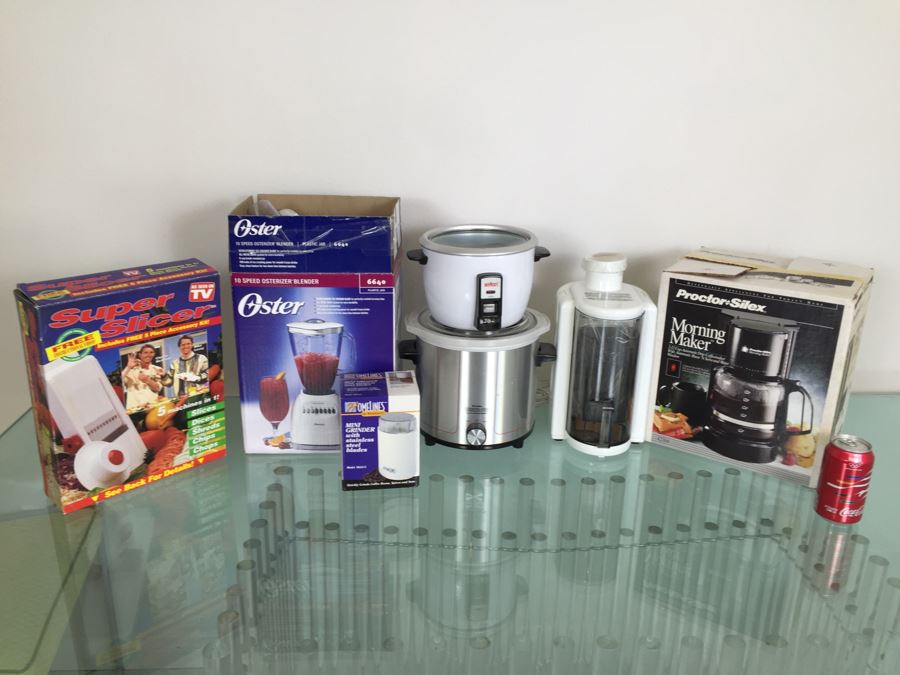 Kitchen Appliance Lot Mostly New