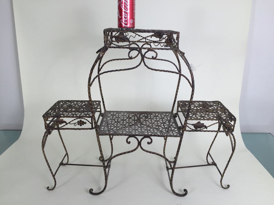 New Metal Hinged Stand For Garden Plants Or Indoor Use [Photo 2]