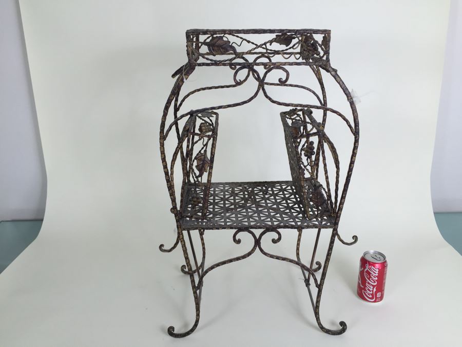 New Metal Hinged Stand For Garden Plants Or Indoor Use