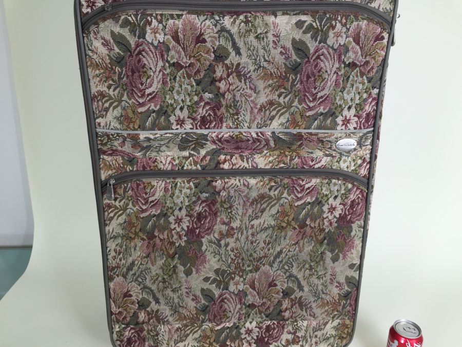 gloria vanderbilt carry on luggage