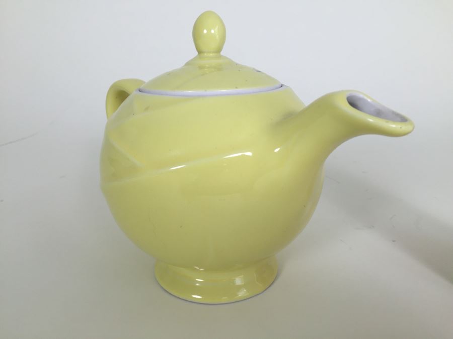 Yellow Hall China Teapot [Photo 5]