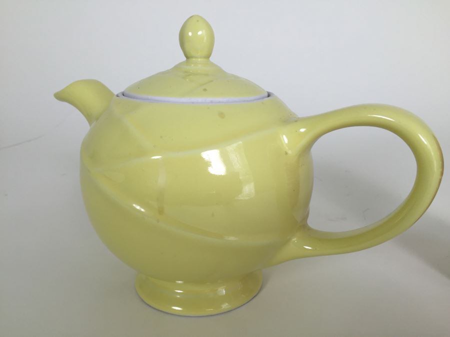 Yellow Hall China Teapot [Photo 6]