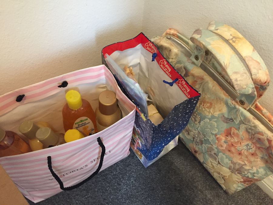 Closet Filled With Spa Related Gift Baskets For Women, New Soaps, Bath Salts, Lotions, Perfume, Hamper And More [Photo 25]