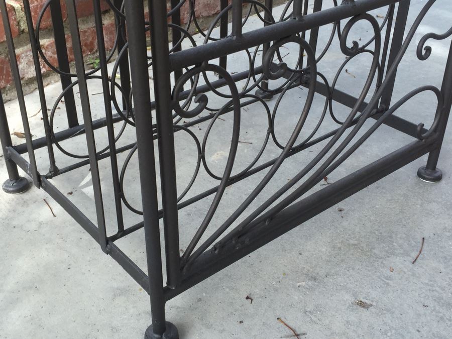 Large Metal Dome Top Wine Rack Cabinet Lockable [Photo 8]