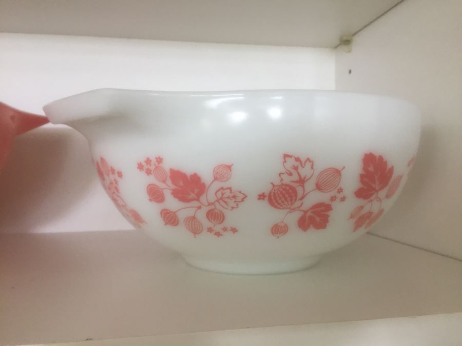 Vintage Pyrex And Glasbake Lot [Photo 4]