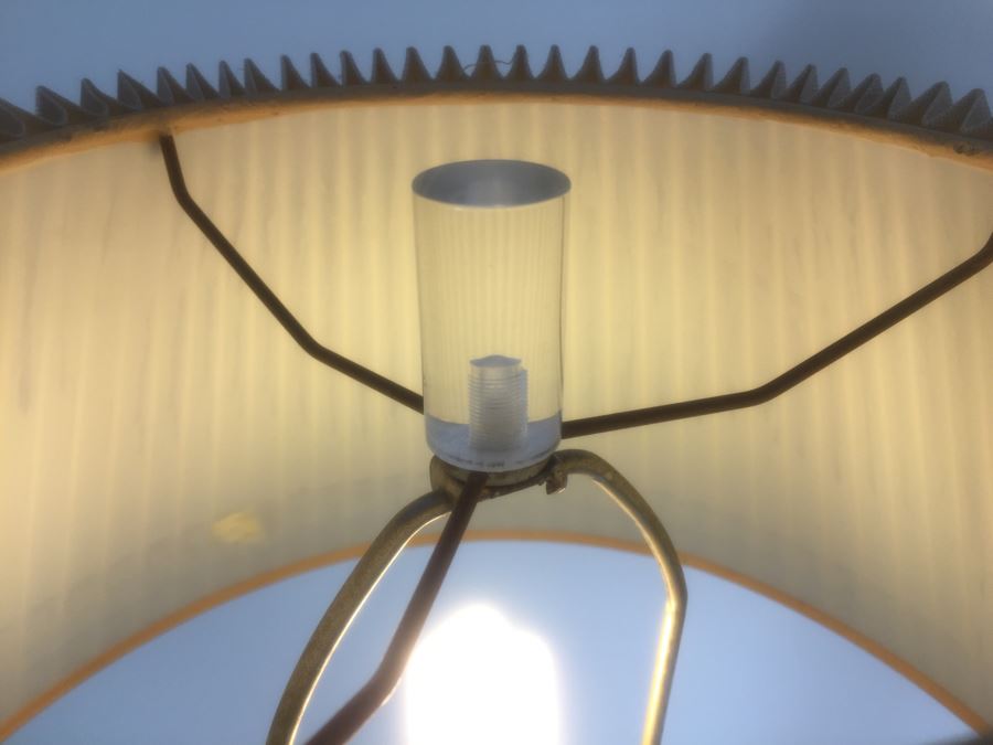 Modernist Lucite Lamp Matches Dining Table [Photo 8]