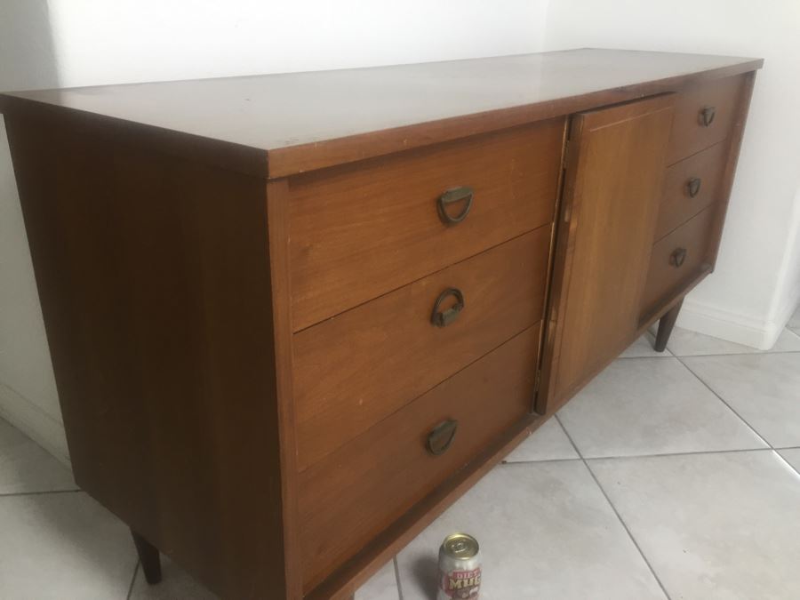 MidCentury Modern Ward Furniture Mfg Co Dresser Chest Of Drawers Plus