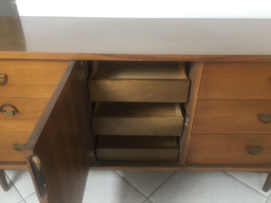 Mid-Century Modern Ward Furniture Mfg Co Dresser Chest Of Drawers Plus Matching Mirror Not Photographed [Photo 6]