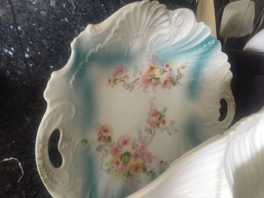 Kitchen Lot Featuring Glass, Utensils And Knife Sets [Photo 6]