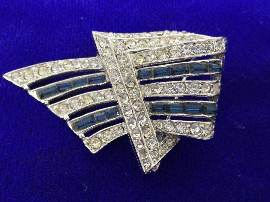 Collection Of Various Vintage Jewelry Brooches And Pin [Photo 10]