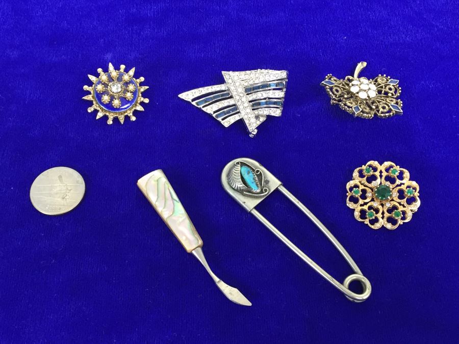 Collection Of Various Vintage Jewelry Brooches And Pin [Photo 1]