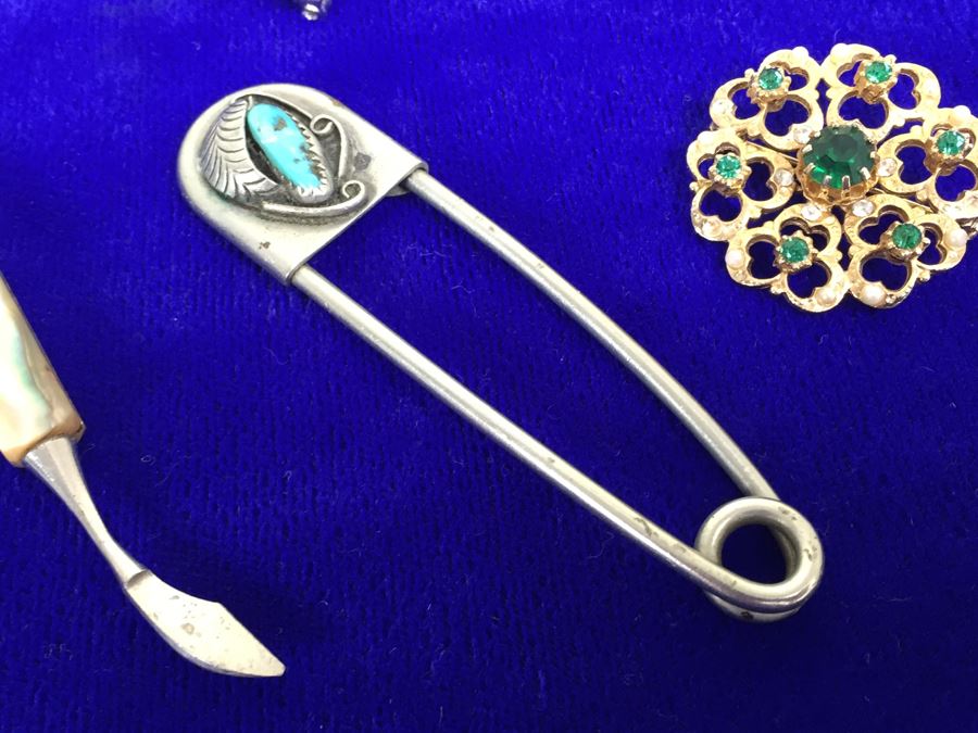Collection Of Various Vintage Jewelry Brooches And Pin [Photo 6]