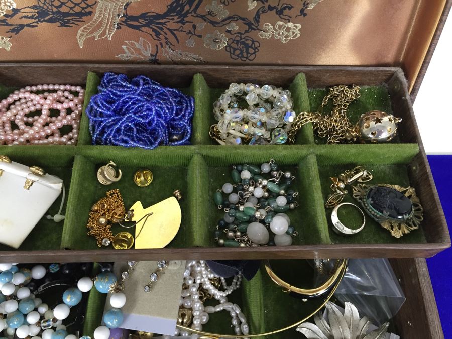Vintage Tabletop Jewelry Box With 2-Drawers Filled With Costume Jewelry [Photo 8]