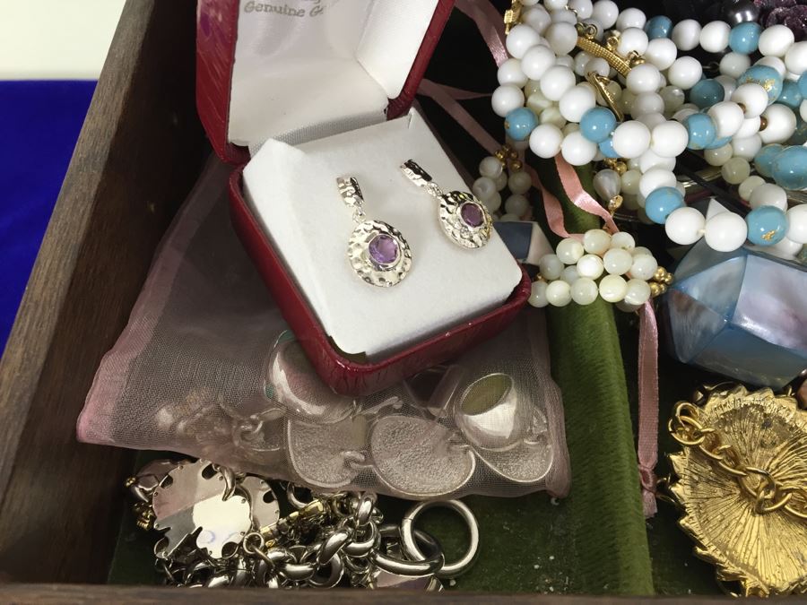 Vintage Tabletop Jewelry Box With 2-Drawers Filled With Costume Jewelry [Photo 12]