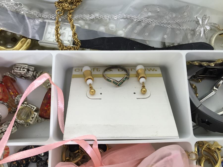 Costume Jewelry Lot [Photo 10]