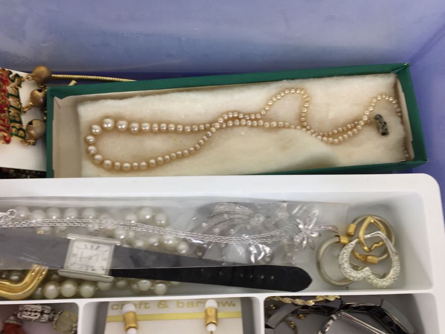 Costume Jewelry Lot [Photo 6]