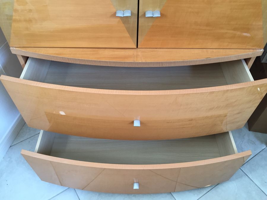 6-Piece Bedroom Set With 6-Drawer Dresser And Mirror, (2) Nightstands, Armoire And Cal King Bed With Mattress And Linens [Photo 13]