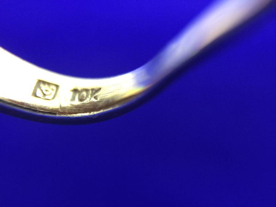 10K Gold Ring Missing One Stone [Photo 13]