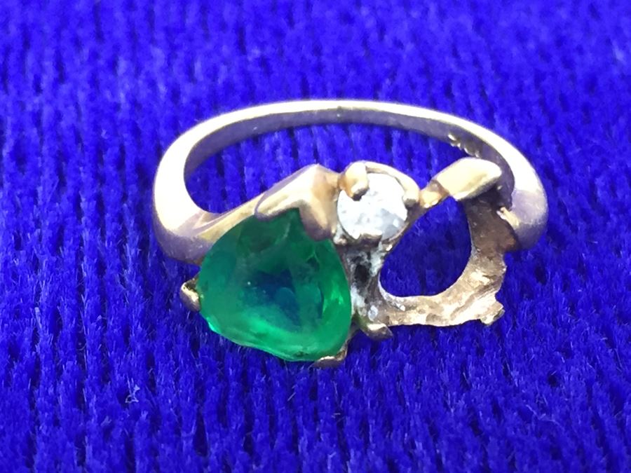 10K Gold Ring Missing One Stone [Photo 4]