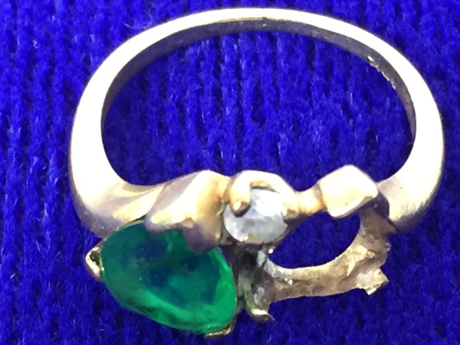 10K Gold Ring Missing One Stone [Photo 6]