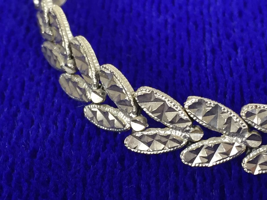 14K Women's Bracelet With Butterfly Motif 10g $230MV [Photo 5]