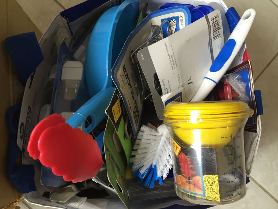 Box And Bag Mystery Lot Filled With Mostly New Items [Photo 3]