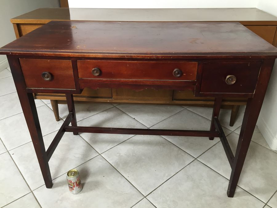 Vintage Wooden Desk [Photo 4]